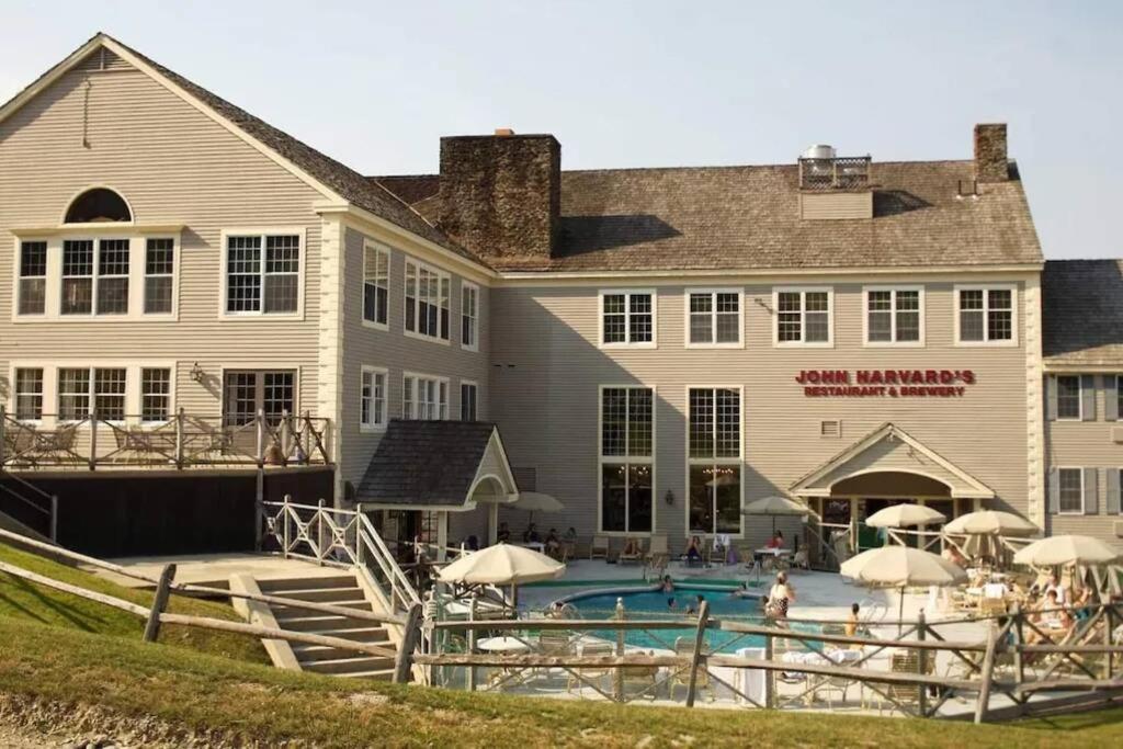 On Off 1br 1st Flr Sleeps 4 Jiminy Peak Apartment
